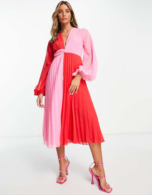 ASOS DESIGN – Blockfärgad, plisserad midiklänning i dobbymesh med snurrad knut framtill