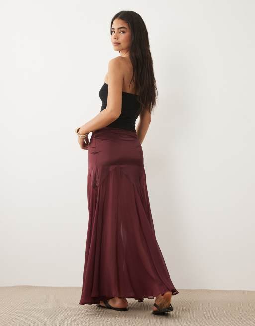 ASOS DESIGN - Blommefarvet nederdel i satin- og chiffonblanding med havfruesnit, 2 af 5