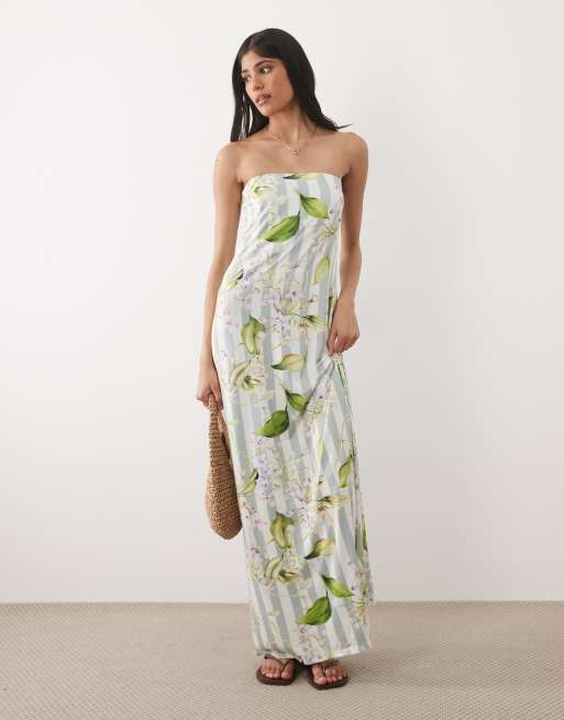 ASOS DESIGN – Blommig maxiklänning med bandeau-ringning, 3 av 4
