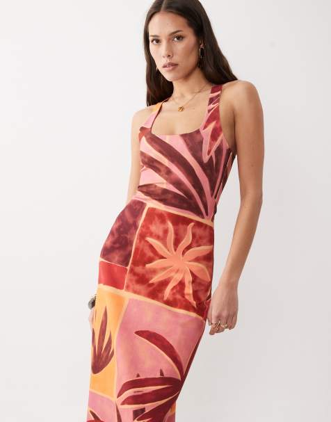 ASOS DESIGN – Blommig midiklänning med djup ringning - view 1