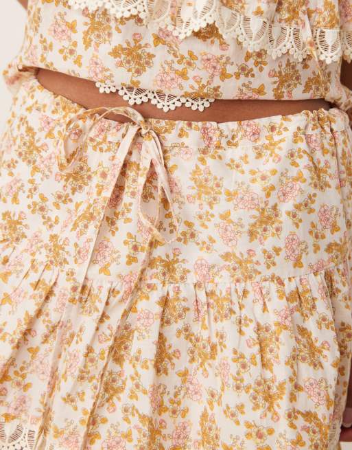 ASOS – DESIGN – Blommig minikjol i flera lager med broderad fåll, del av set, 5 av 5