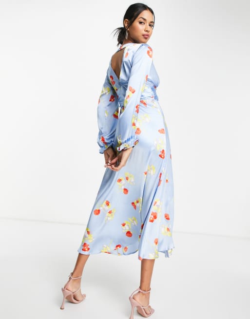 ASOS DESIGN – Blommig tea-klänning i satin och midilängd med knäppning och utställda ärmar, 2 av 4