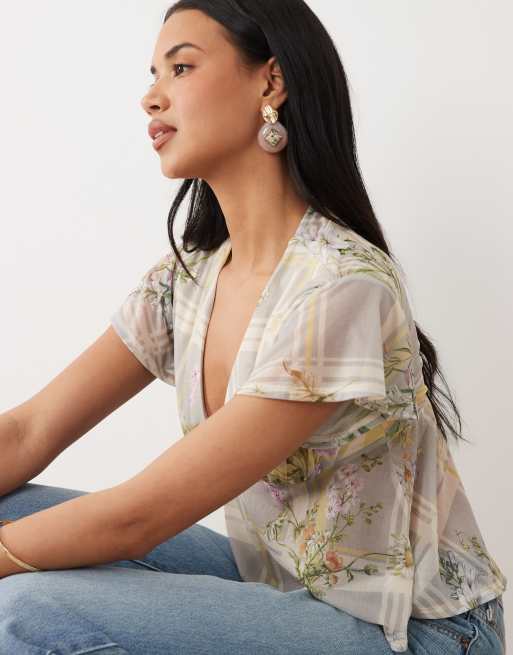 ASOS DESIGN – Blommig topp med utsvängda ärmar i stretchig chiffong, 3 av 4