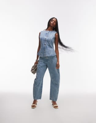 ASOS DESIGN – Blommönstrat set i mellanblå denim med kostymväst och jeans med barrelben - view 1
