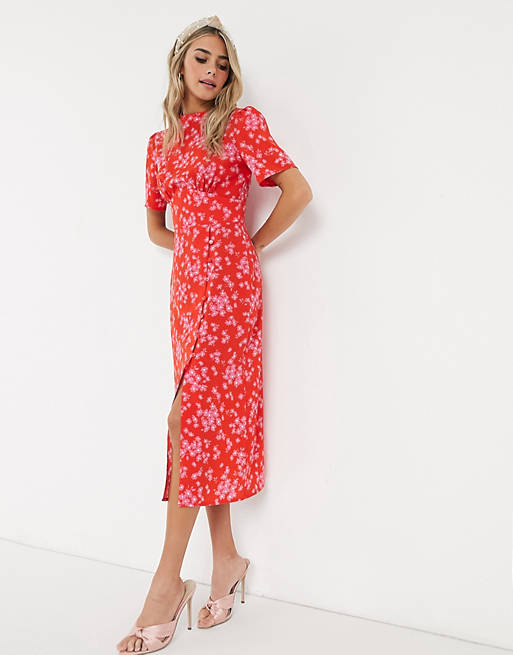 ASOS DESIGN - Blomsterprintet tea-kjole med knapper i rød og pink | ASOS
