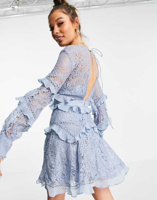 ASOS DESIGN - Blonde-minikjole med flæsedetaljer og rund kant i lyseblå, 2 af 4