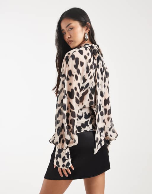 ASOS DESIGN - Blouse à imprimé animal avec col montant et manches chauve-sourisl, 4 de 4