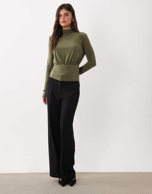 ASOS DESIGN blouse blouson cintrée avec dos ouvert à nouer en kaki, 2 de 4