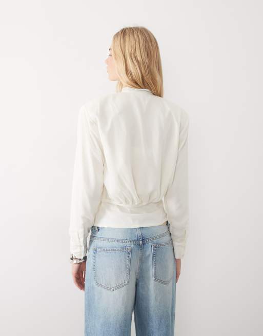 ASOS DESIGN blouse met gerimpeld detail en schoudervullingen in ivoorwit, 4 van 4