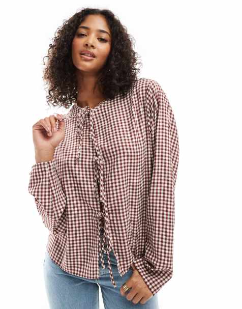 ASOS DESIGN - Blouse met gestrikte voorkant, lange mouwen en gingham ruit in bordeauxrood - view 1