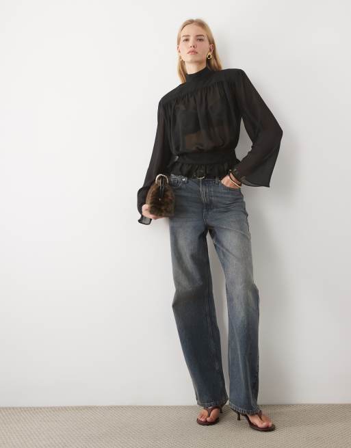 ASOS DESIGN blouse met ruchezoom, gerimpeld en schoudervullingen in zwart, 2 van 4