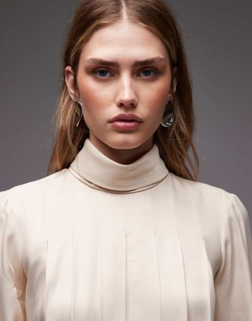 ASOS DESIGN - Blouse satinée et plissée à col cheminée - Ivoire, 4 de 4