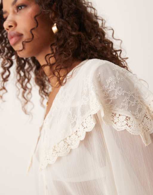 ASOS DESIGN - Blouse van chiffon en kant met kraagdetail in crème, 3 van 4