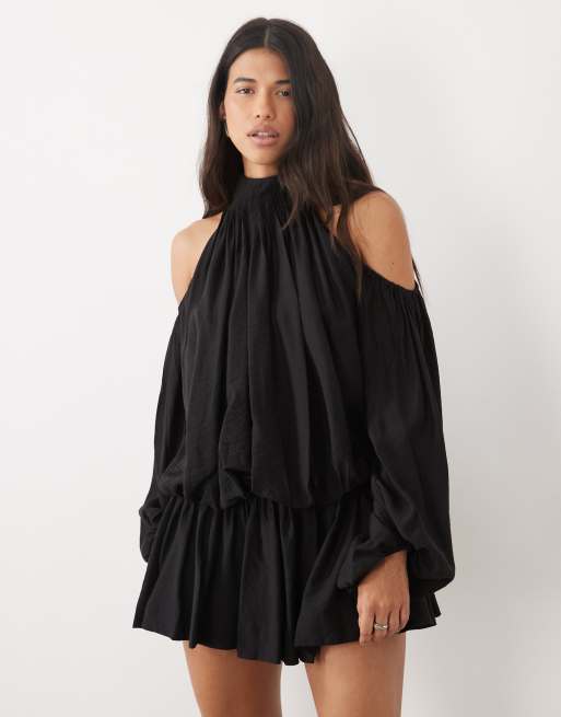 ASOS DESIGN Blouson-Minikleid mit Cut-outs an den Schultern und schwingendem Rock in Schwarz, 2 von 4