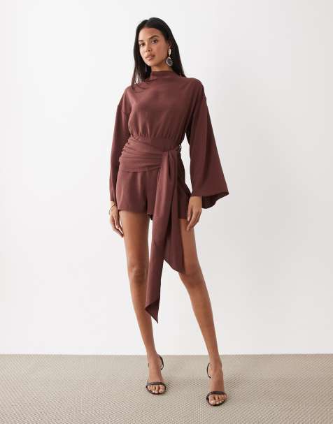 ASOS DESIGN – Blouson-Playsuit in Schokobraun mit Bindegürtel - view 1