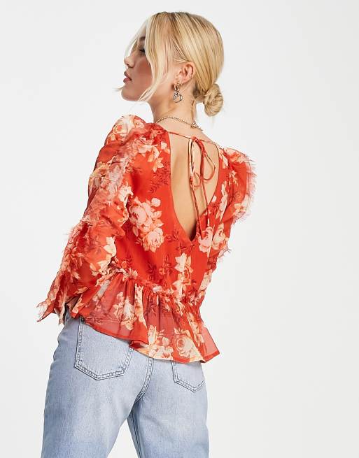 ASOS DESIGN - Blusa a maniche lunghe con scollo a V e volant rosso stampato , 4 di 4