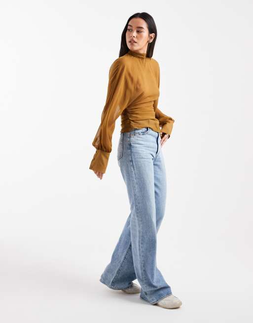 ASOS DESIGN - Blusa accollata color ocra con maniche ad ali di pipistrello, 3 di 4