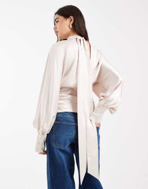 ASOS DESIGN - Blusa accollata in raso rosa con maniche ad ali di pipistrello, 4 di 4