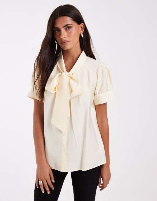 ASOS DESIGN blusa aderente con maniche a palloncino e fiocco in giallo burro, 4 di 4