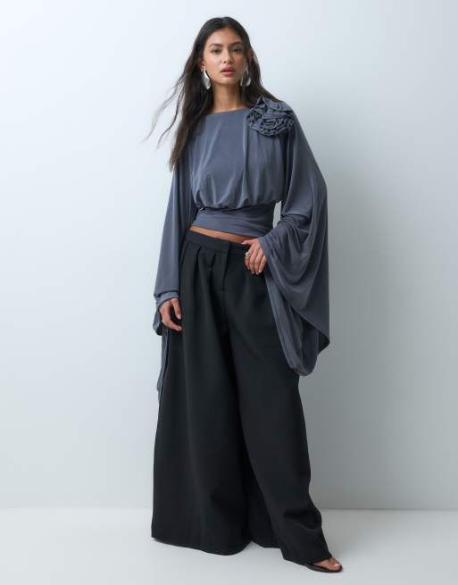 ASOS DESIGN blusa drappeggiata con corpetto e vita stretta in antracite, 2 di 5