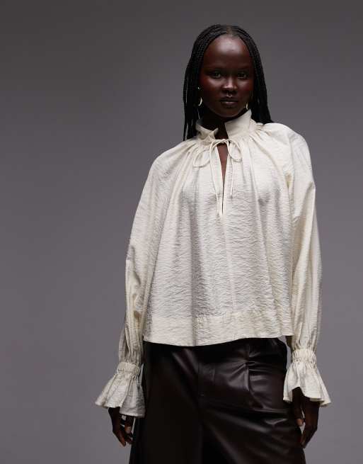 ASOS DESIGN - Blusa fluida con laccetti sul collo e sui polsini, 2 di 4