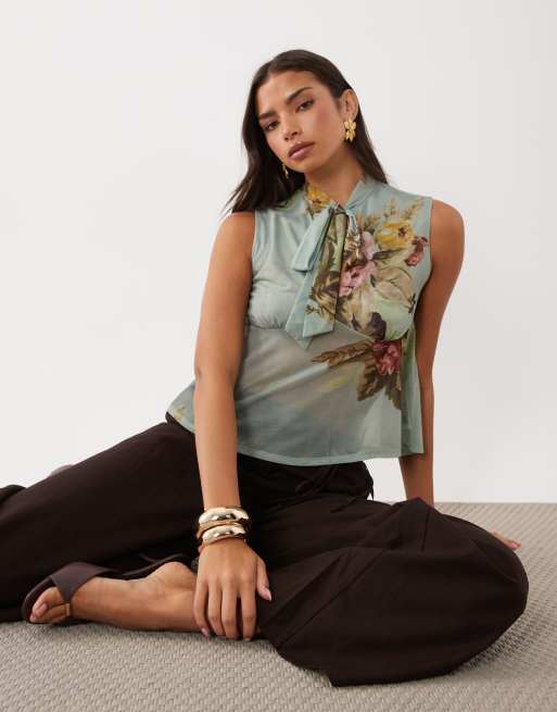 ASOS DESIGN blusa in chiffon elasticizzato con stampa floreale blu e dettaglio fiocco