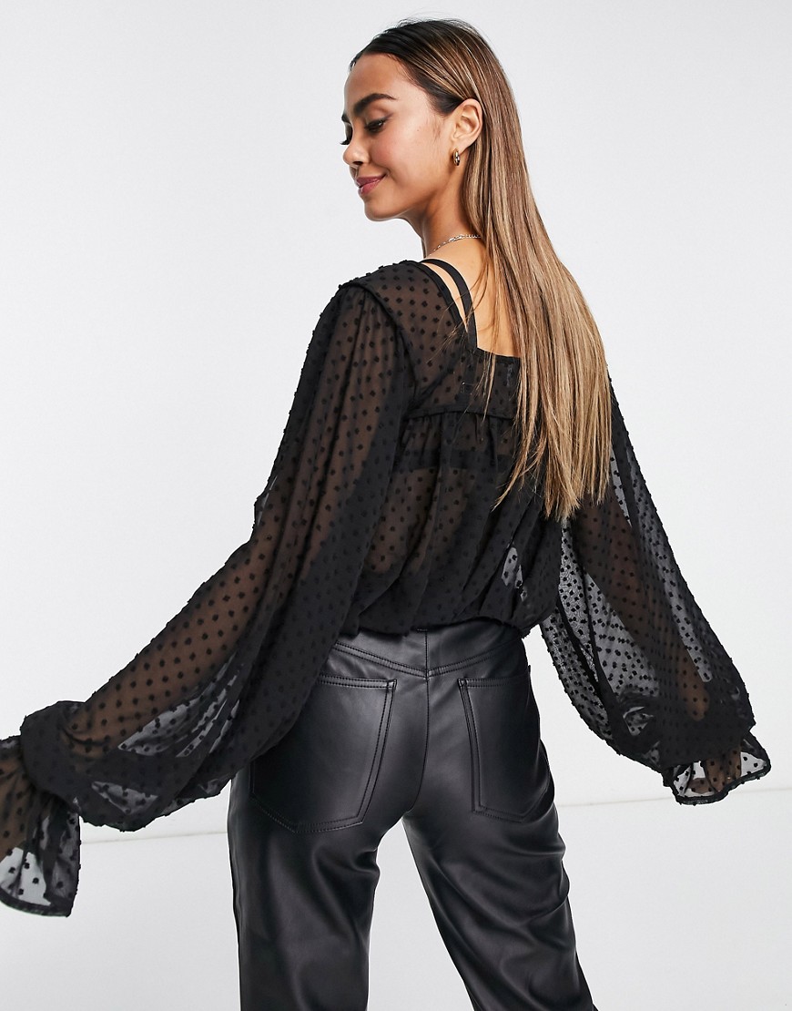 Blusa plumetis con maniche voluminose allacciata sul davanti nera-Nero - ASOS DESIGN Camicia donna  - immagine2
