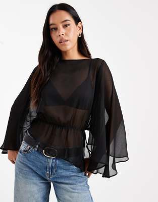 ASOS DESIGN - Bluse aus transparentem Chiffon mit Cape-Design, Fledermausärmeln und U-Boot-Ausschnitt-Bunt