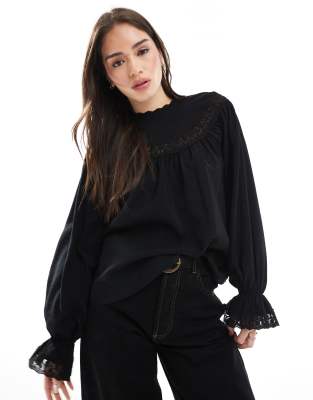 ASOS DESIGN - Bluse in Schwarz mit Spitzeneinsatz-Weiß