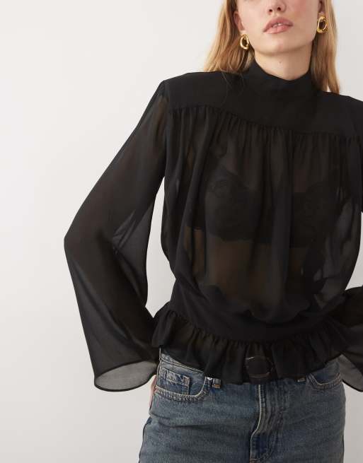 ASOS DESIGN Bluse mit Volantsaum, Raffungen und Schulterpolstern in Schwarz, 3 von 4
