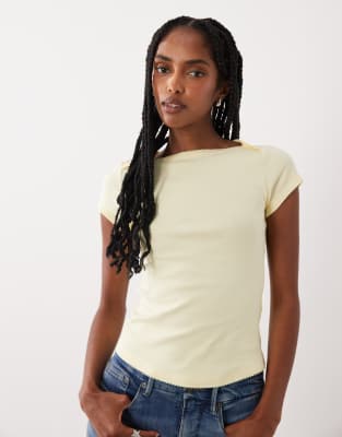 Asos Design Boat Neck Baby T-shirt With Curved Hem And Scalloped Trim Top In Yellow