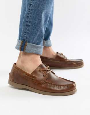 tan boat shoes