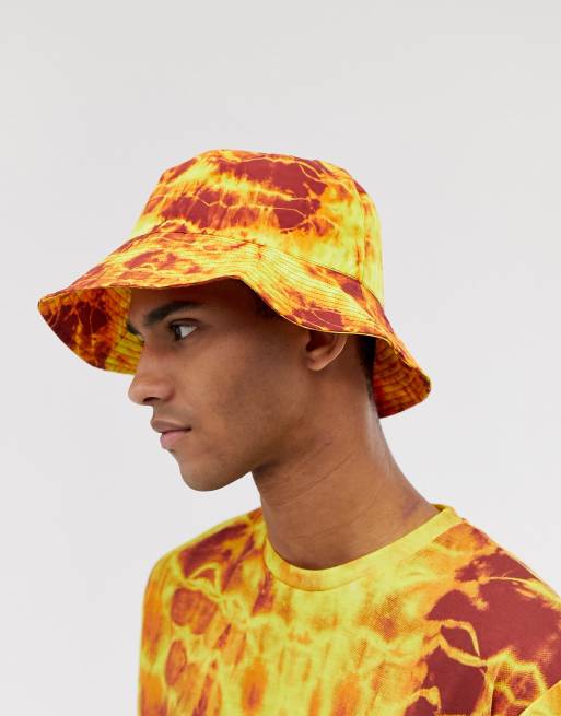 ASOS DESIGN - Ensemble t-shirt et bob effet tie-dye - Orange et jaune, 3 de 3