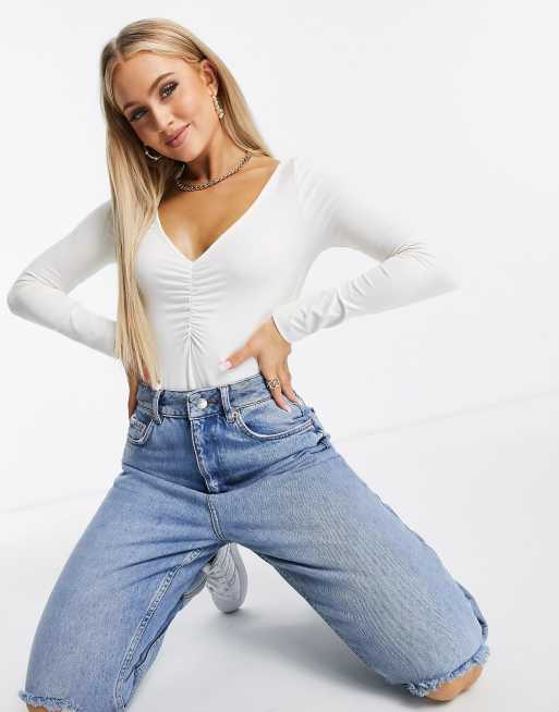 ASOS DESIGN - Body a maniche lunghe con scollo a V e arricciatura color crema