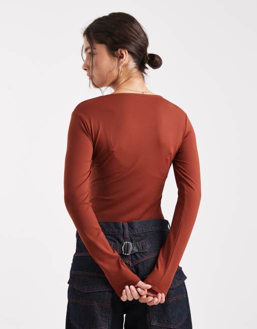 ASOS DESIGN - Body a maniche lunghe sinuoso in poliammide color ruggine, 4 di 4