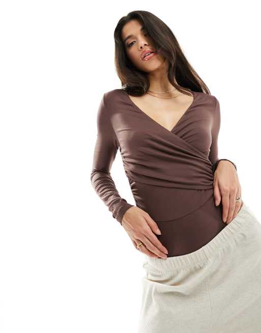 ASOS DESIGN - Body a portafoglio color cioccolato a maniche lunghe