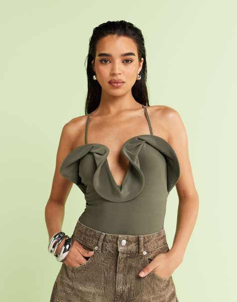 ASOS DESIGN - Body allacciato al collo verde con volant e scollo profondo - view 1