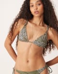 [ASOS DESIGN] ASOS DESIGN body chain with star centre detail in gold tone No Size Gold