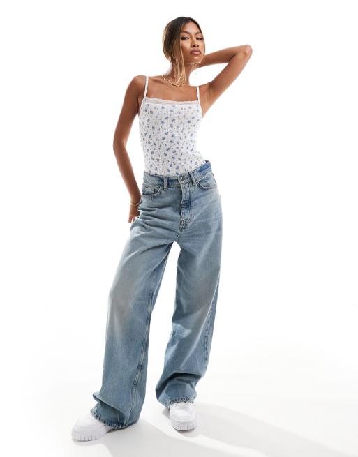 ASOS DESIGN - Body côtelé à imprimé fleuri et bordures dentelle - Bleu/blanc, 2 de 4