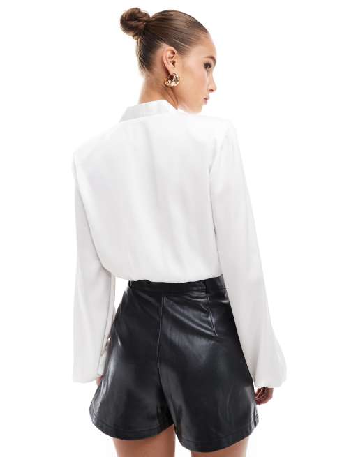 ASOS DESIGN – Body in Creme mit Schulterpolstern und tiefem Ausschnitt, 3 von 4