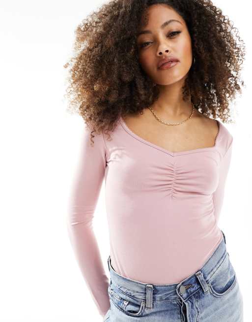 ASOS DESIGN - Body manches longues froncé à l'avant à encolure carrée - Rose