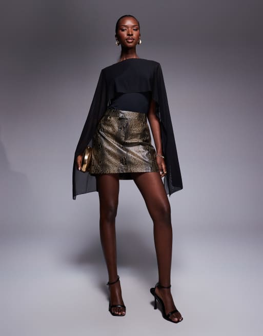 ASOS DESIGN - Body nero con dettaglio stile mantella