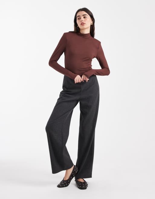 ASOS DESIGN - Body près du corps à manches longues avec épaulettes et col montant - Chocolat, 2 de 4