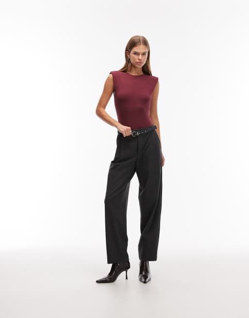 ASOS DESIGN - Body près du corps sans manches à épaulettes - Bordeaux, 2 de 4