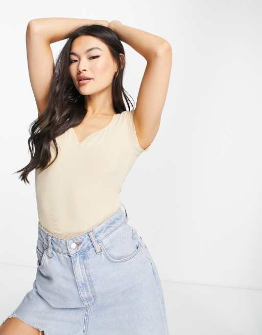 ASOS DESIGN - Body T-shirt a maniche corte con scollo a cuore color pietra