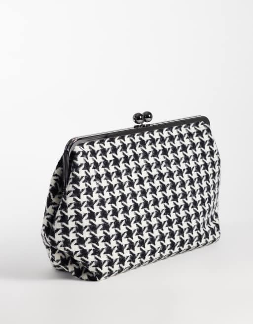 ASOS DESIGN - bolso clutch extragrande con marco y estampado de pata de gallo, 3 de 4