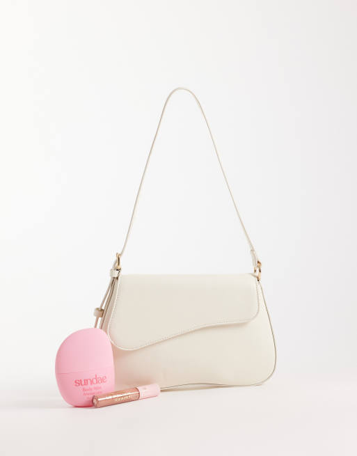 ASOS DESIGN - Bolso de hombro blanco con solapa asimétrica, 2 de 4