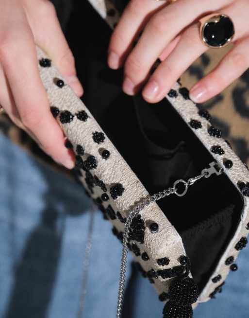 ASOS DESIGN - bolso de mano rígido con estampado dálmata, 3 de 4