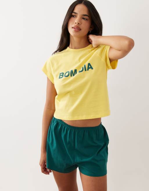 ASOS DESIGN - Bom Dia - Pigiama con T-shirt mini a maniche corte e pantaloncini giallo e verde, 2 di 4