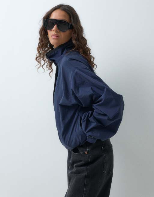 ASOS DESIGN bomber asymétrique oversize à col cheminée, effet technique, bleu marine, 4 de 5